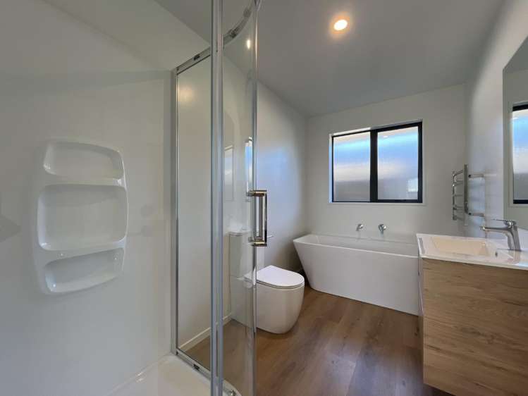 17 Silvergrass Way 11103_10