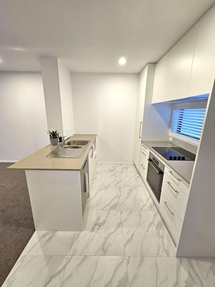 4/3 Fairdale Place Birkdale_3