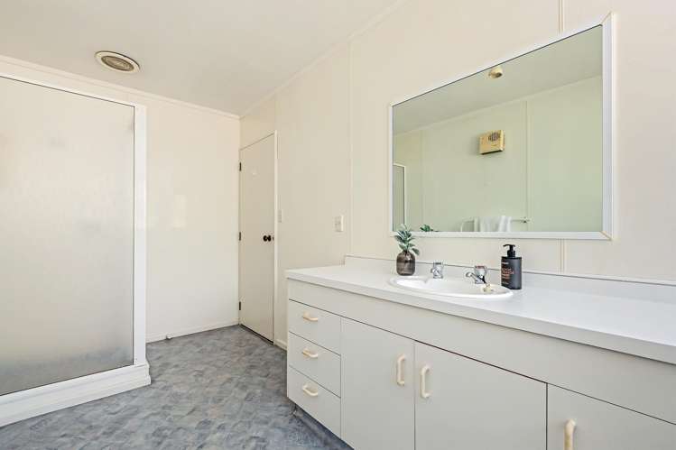 56 Brookvale Road Havelock North_13