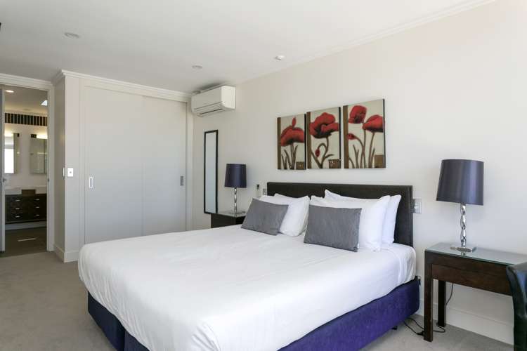 20/225 Lake Terrace Waipahihi_25