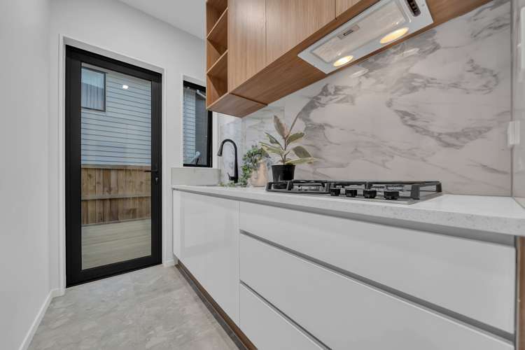 1 Crossgar Road Flat Bush_14