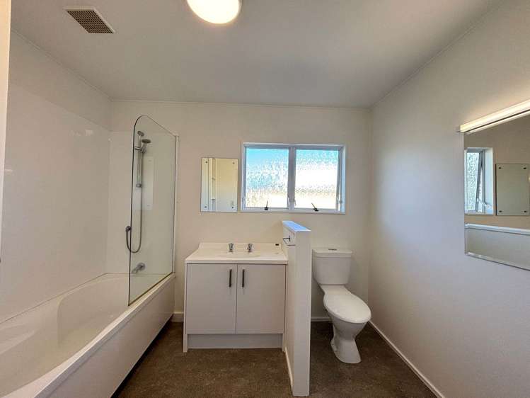 18B Harbour View Road Te Atatu Peninsula_16