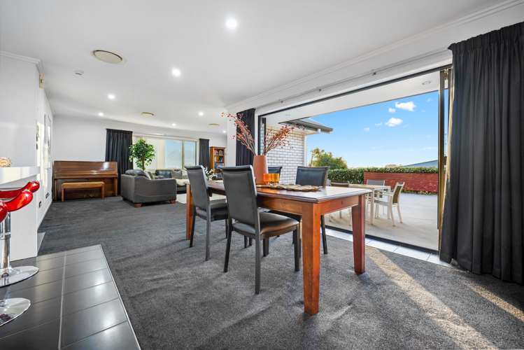 61 Somerton Drive Huntington_4