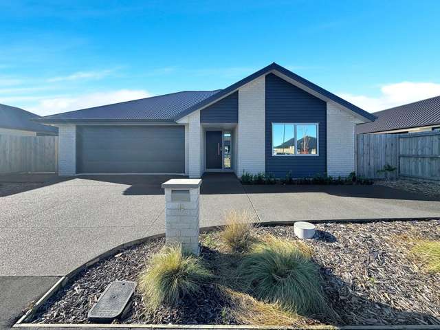 HALSWELL - THREE BEDROOM HOUSE, TWO BATHROOMS