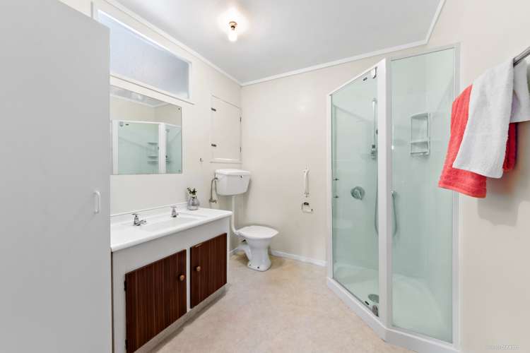 26 Faith Bullock Place New Lynn_11