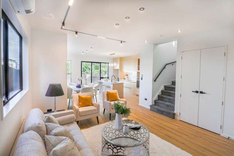 2/6 Broadview Place_5