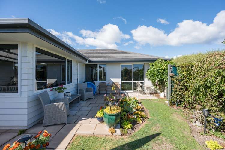 58 Fairose Drive Richmond_24