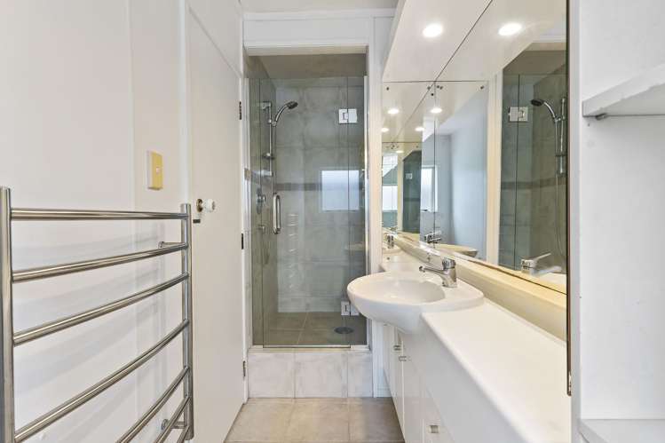 4/2 Crescent Road Parnell_12