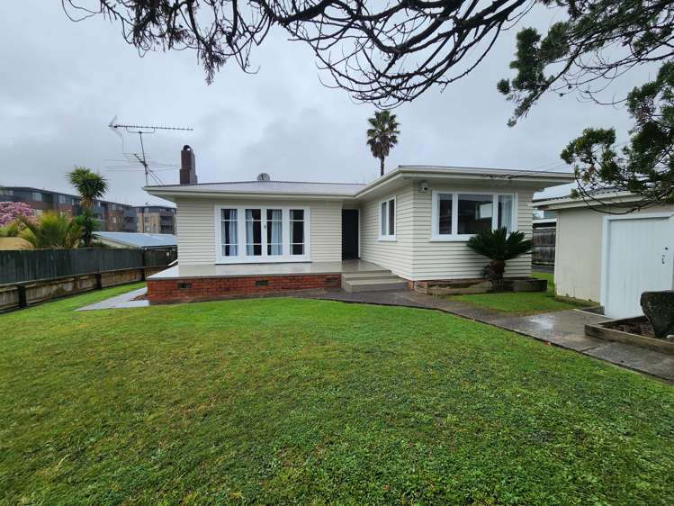 1/33 Halver Road Manurewa_0