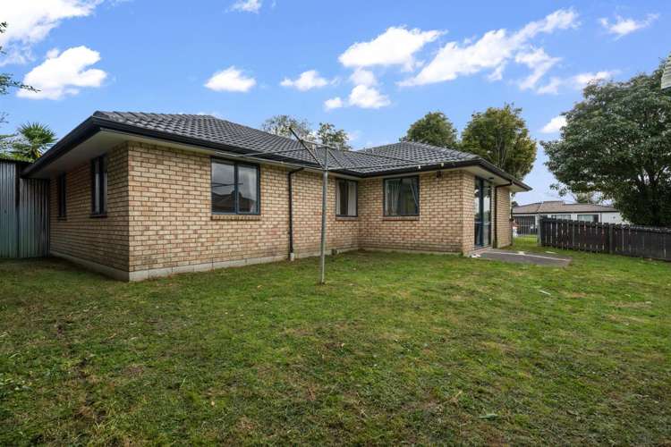 29 Woodbank Drive Glen Eden_22