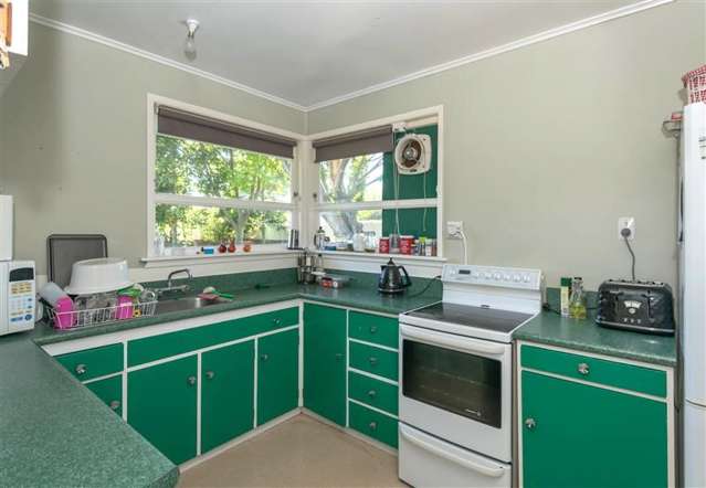 33 Waters Avenue Burleigh_1