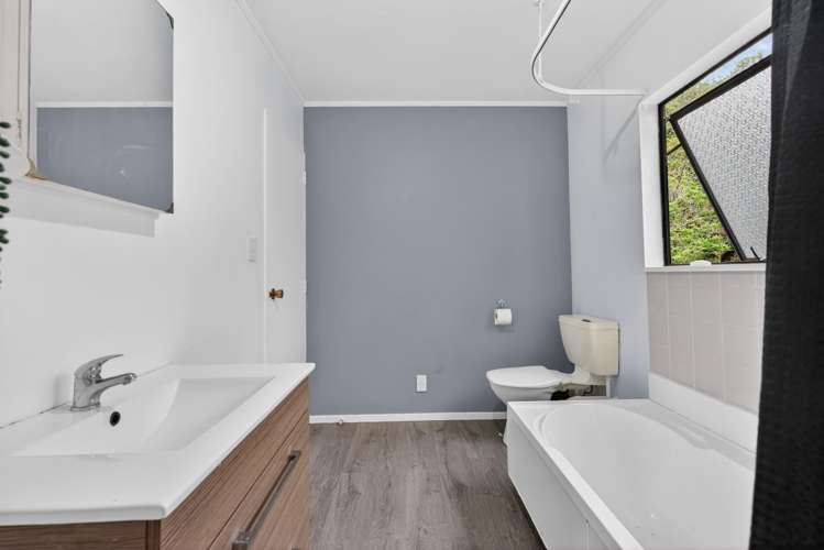 23B Kennedy Grove Stokes Valley_15