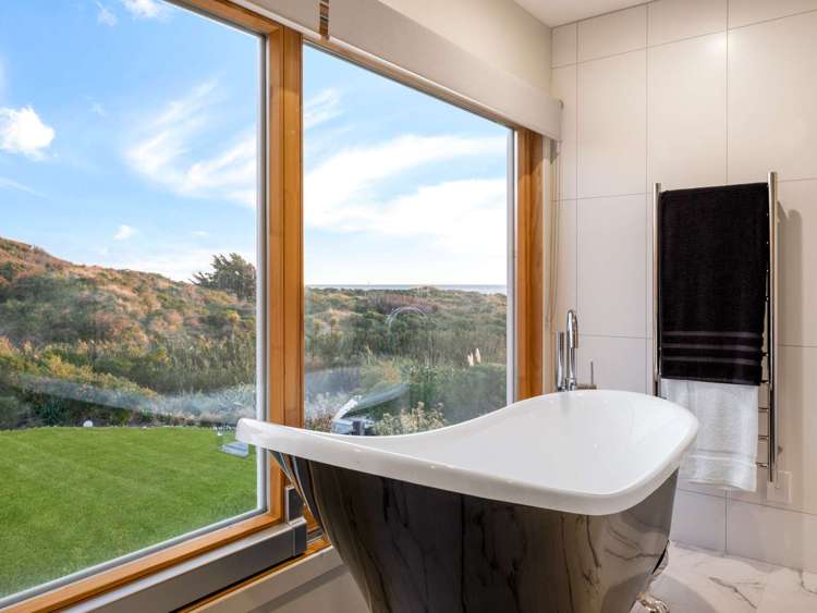 5 Somerset Grove Waitarere Beach_13