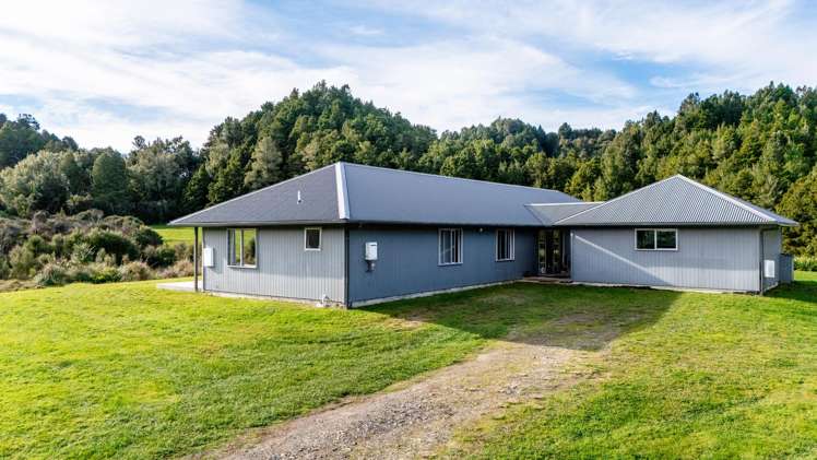 693A Stanley Road Wainui_9