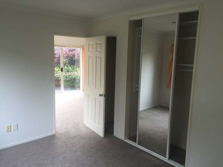 7/16 Vinograd Drive Te Atatu Peninsula_12