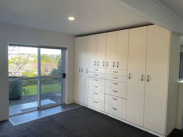 16A Easton Park Parade Glenfield_3