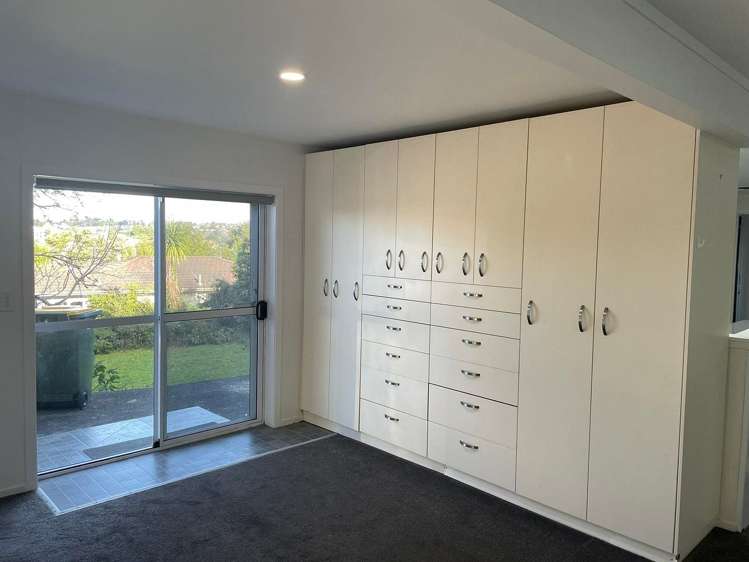 16A Easton Park Parade Glenfield_3