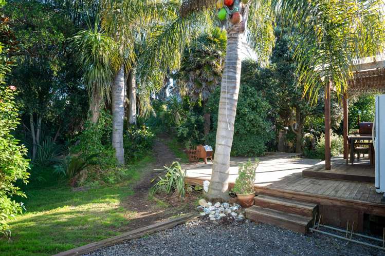 28 Cedar Road Te Awanga_1