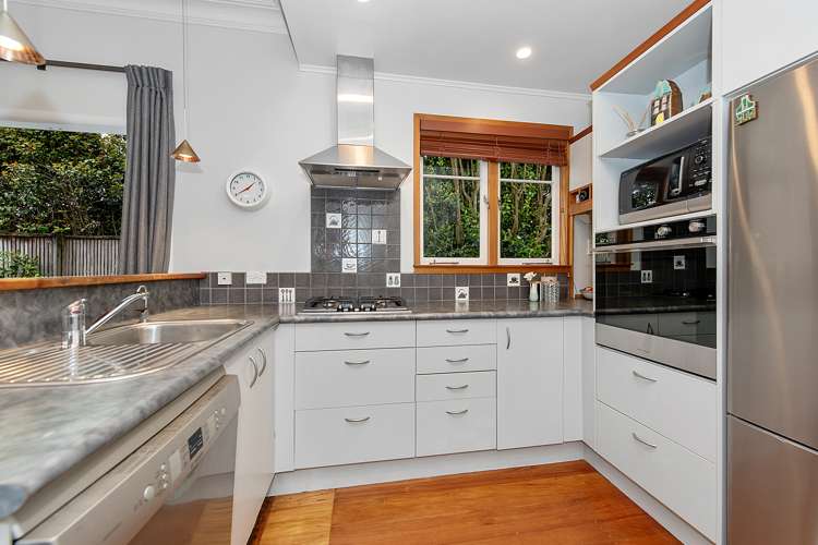 6 Strowan Avenue Fairfield_14