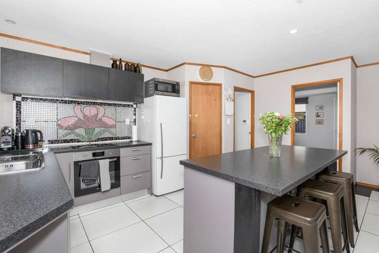 37 Evanda Crescent Conifer Grove_2