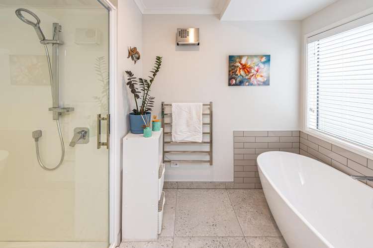 34 Tirimoana Place Otamatea_21