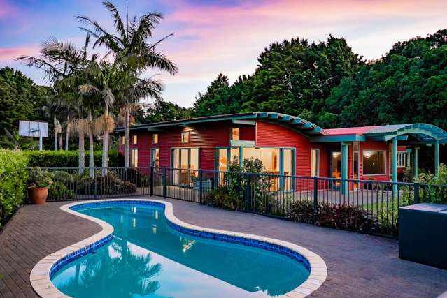 Exceptional Lifestyle Close to Town