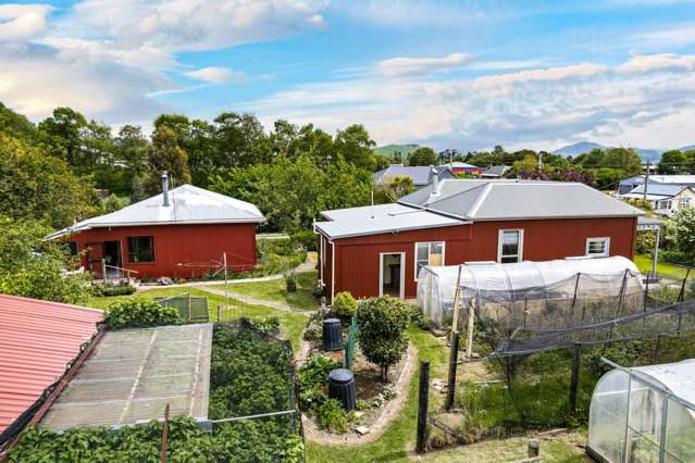 24 and 24A Main Road Owaka_4