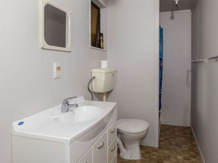 108 Fernleigh Glade Whangamata_17