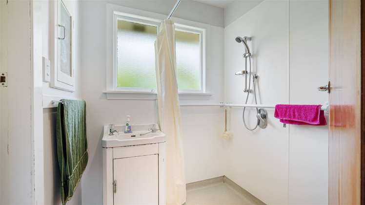 2 Lucienne Place Hillsborough_9