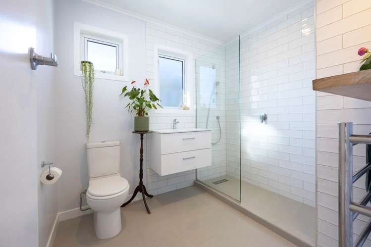 64B Awaroa Road Sunnyvale_13