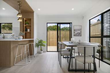 2/75 Titirangi Road_2