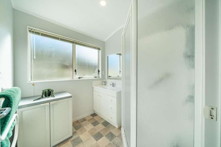 30/17 John Street Trentham_13