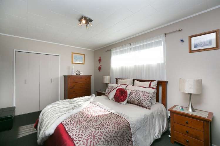 61 Clifton Drive Waitara_12