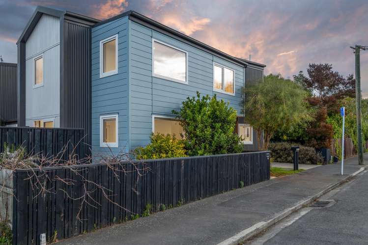 1/6 Feilding Street Addington_16