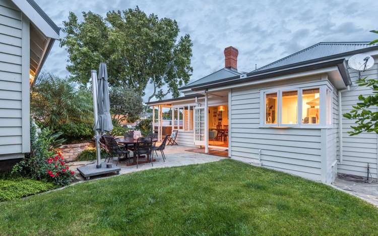 24 Ewen Alison Avenue Devonport_17