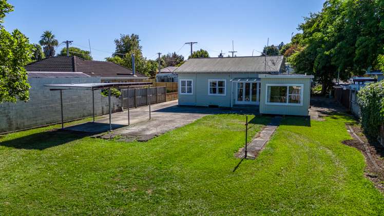 135 Galloway Street Hamilton East_14