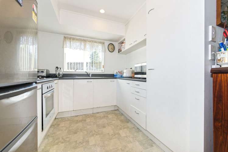 19 Cretian Crescent Henderson_13