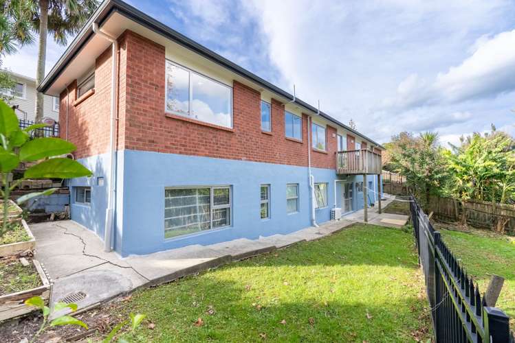 77A Royal Road Massey_22