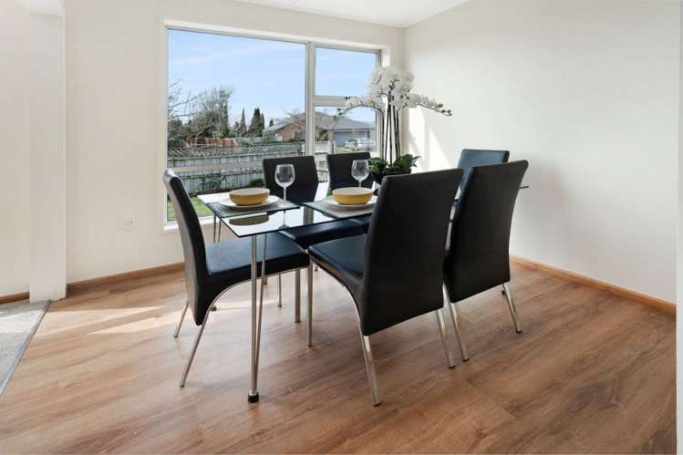 18 Dufek Crescent Wigram_6