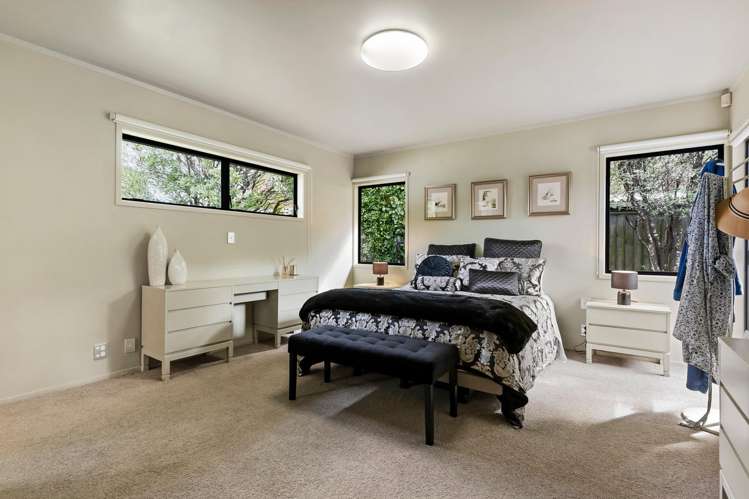 8 Kallaroo Place Botany Downs_23