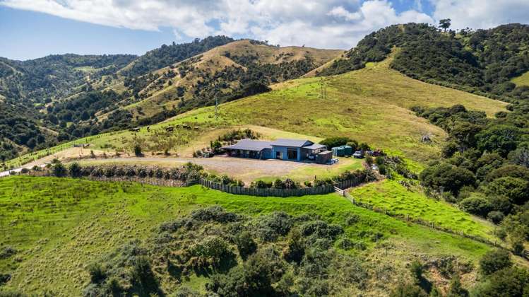 998 Thames Coast SH25 Road Thames_8