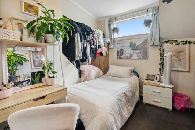 55 Hewer Crescent Naenae_3