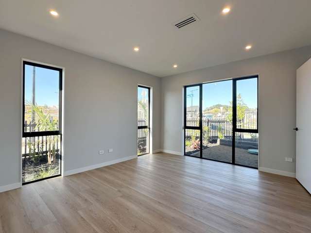 35 Tipu Crescent Wainui_1