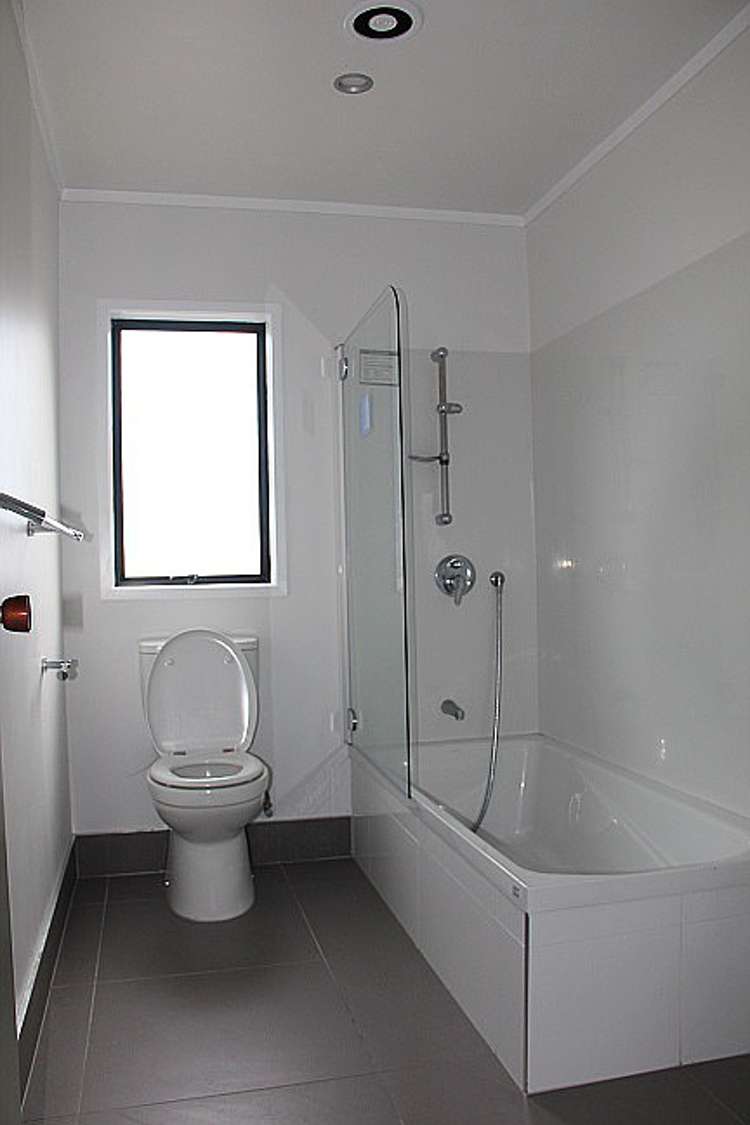 24 Leiden Place Totara Vale_10