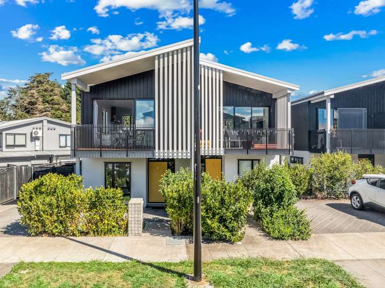 7 Awamarino Way Westgate_32