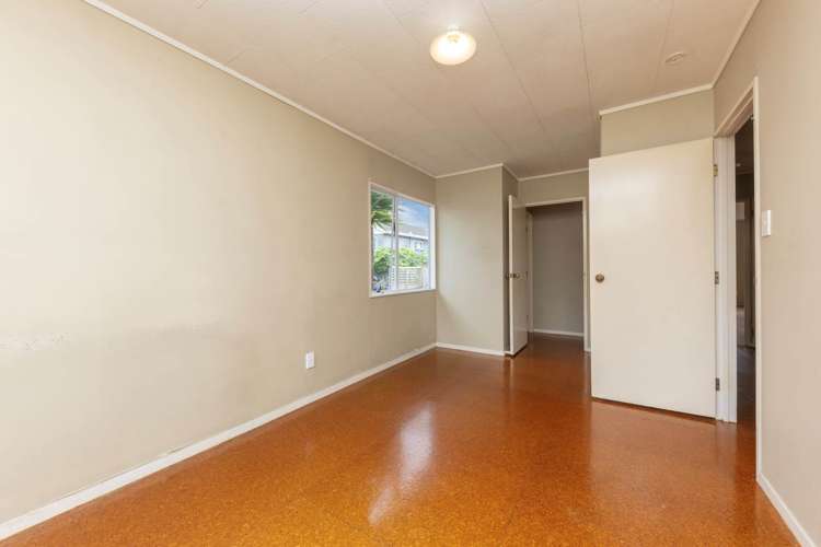 23 Meadowvale Rise Titirangi_11