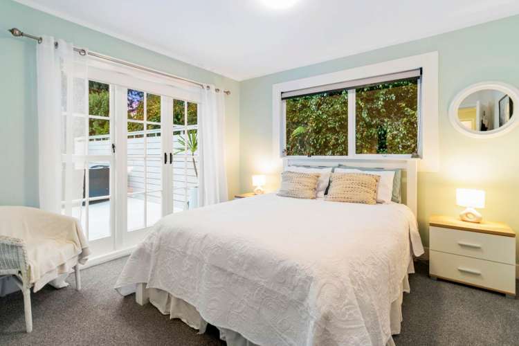 42 Ngarahana Avenue Paremoremo_13