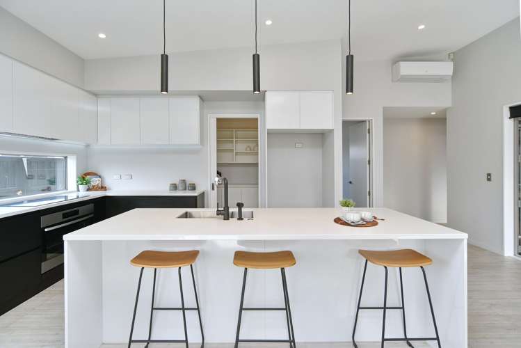 13 Picadilly Avenue Casebrook_4