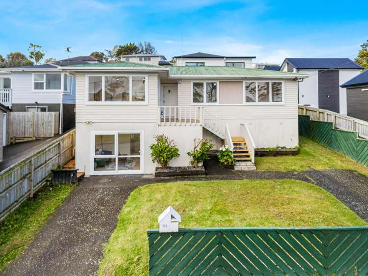 84 Vodanovich Road Te Atatu South_0