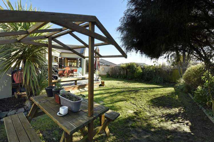 135 Aldinga Avenue Stoke_26